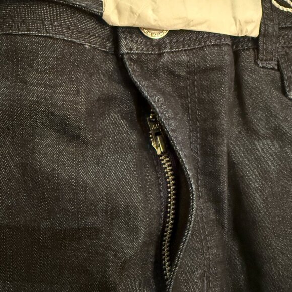 White House Black Market "Blanc" Skirt - Picture 6 of 6